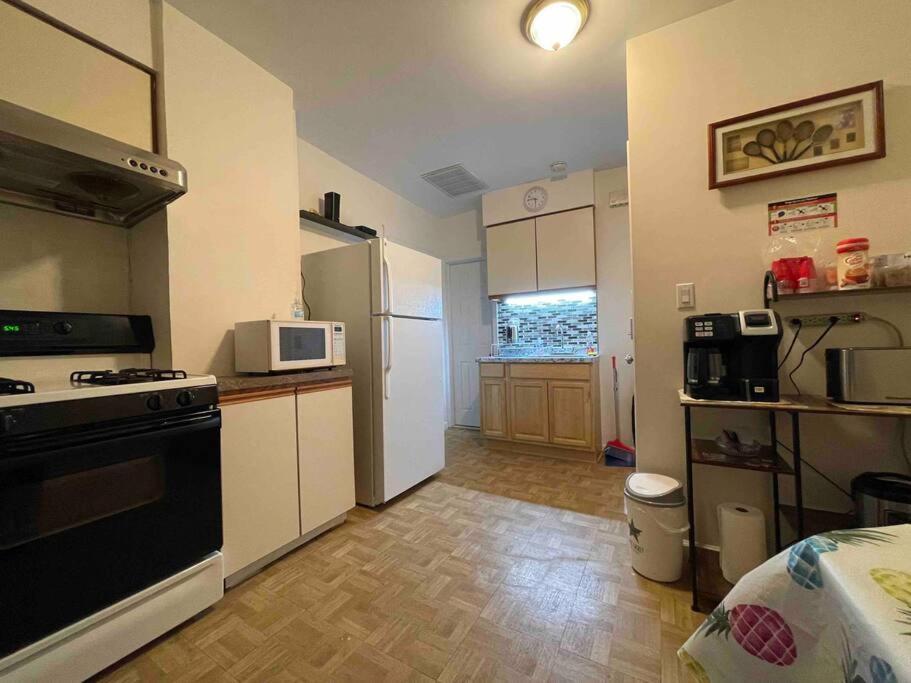 Entire Beautiful 1br For You! R Appartamento New York