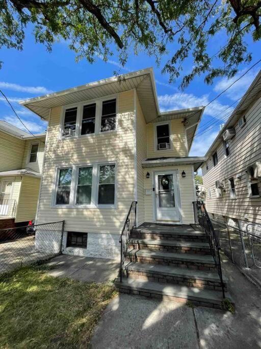 Entire Beautiful 1br For You! R Appartamento New York
